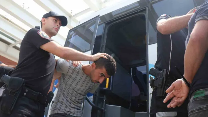 '515 çetesi' üyeleri oldukları öne sürülen 11 kişi adliyeye sevk edildi