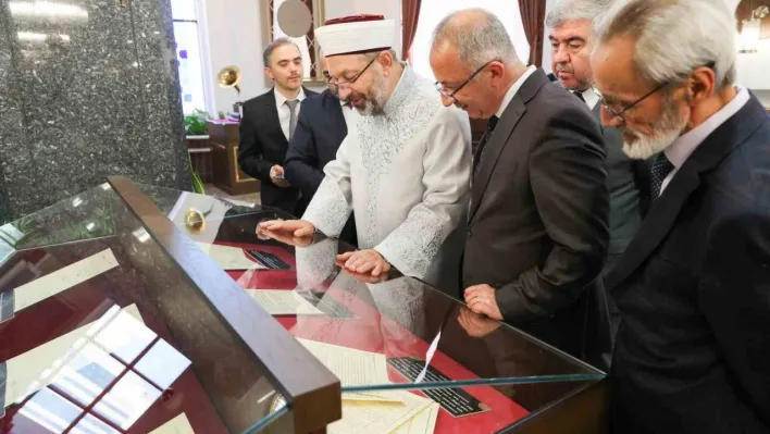 'Belgelerle Diyanet İşleri Başkanlığı Sergisi' açıldı