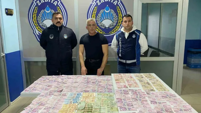 'Depremzedeyim' diyerek vatandaşları kandıran dilencinin üzerinden 35 bin lira çıktı