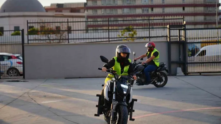 'Direksiyon sende' motorsiklet eğitimleri başladı