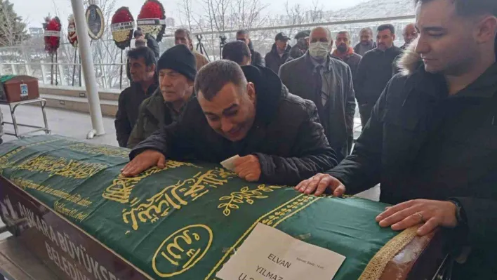 'Elvan Dalton' ismiyle tanınan ünlü şarkıcı Elvan Yılmaz son yolcuğuna uğurlandı