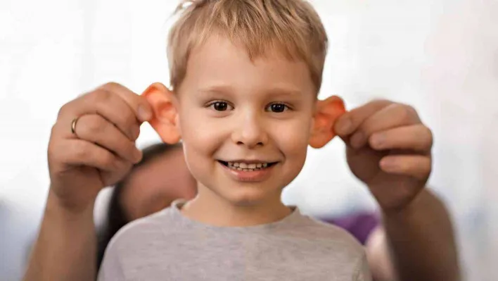 'Kepçe kulak' estetiği ilkokula başlamadan önce yapılmalı