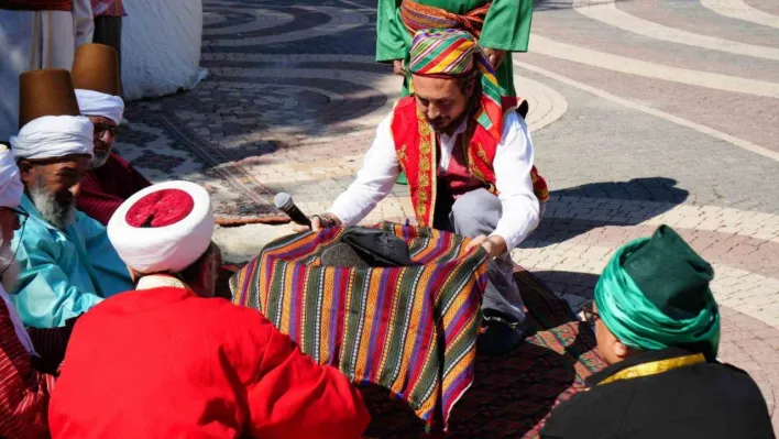 'Pabucu dama atılmak' deyimi buradan geliyor