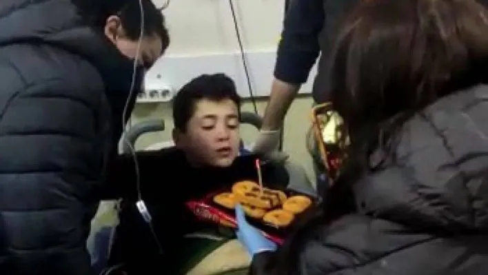 114 saat sonra doğum gününde kurtarıldı