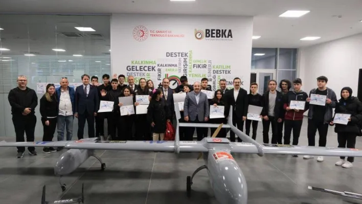 120 kilometre menzile sahip kamikaze drone, TechIN Bursa Girişimcilik Merkezi'nin açılışında sergilendi