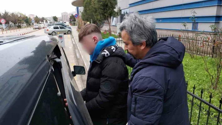 17 bin lirayı bankadan çekerken yakalanan dolandırıcıya adli kontrol