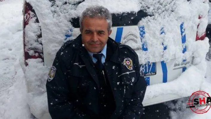 Cinnet getiren polis memuru ailesini vurdu sonra intihar etti