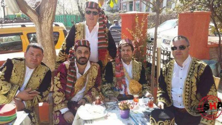 Yağlı Güreş Ağalarının Şıklık Yarışı