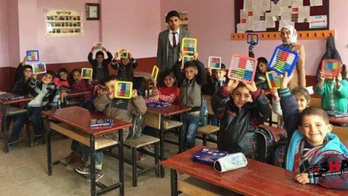 AK Partili gençlerden Van'a yardım eli