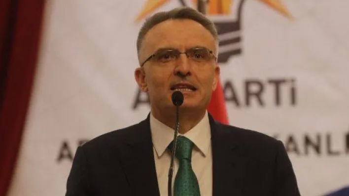 Bakan Ağbal'dan sandık görevlilerine 'güleryüz' talimatı