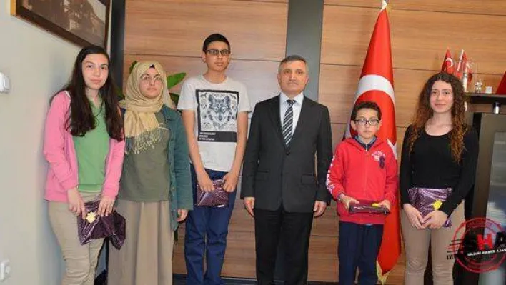 'Kitap Kurtları' ödüllendirildi
