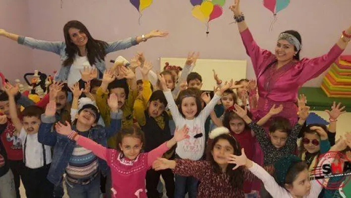 Renkli Balonlar'da seksenler ve doksanlar rüzgârı esti