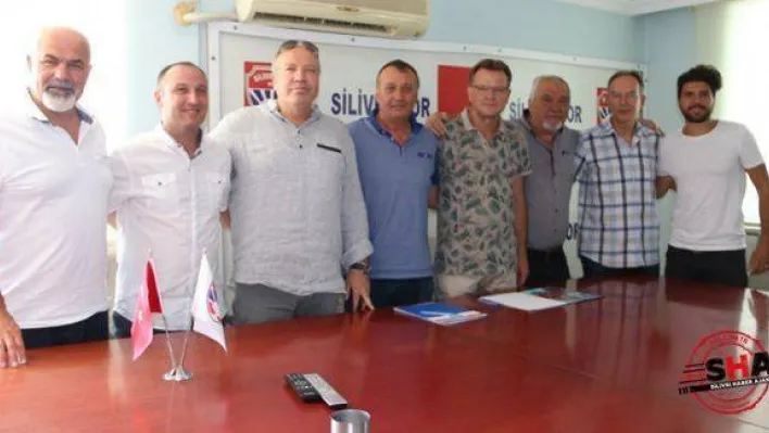Silivrispor'da imzalar arka arkaya geldi