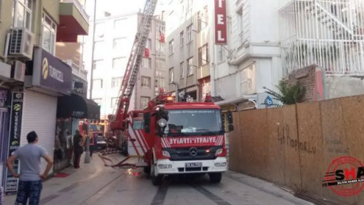 Otelde çıkan yangın korkuya sebep oldu
