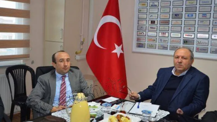 Çayın yanında Simit toplantıları devam ediyor