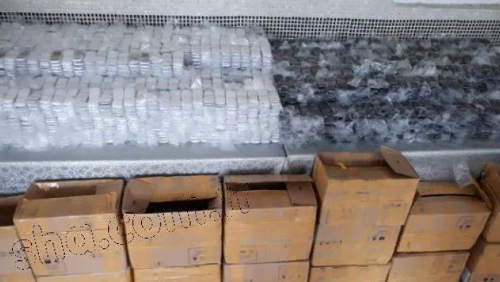 Servet değerinde kaçak telefon ele geçirildi