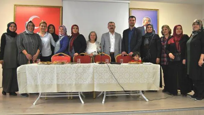 Kursiyerler hünerlerini sergiledi