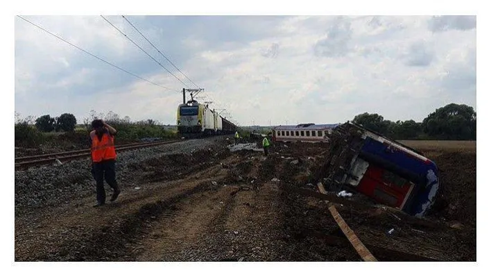 Tren kazasının yaşandığı yerde seferler başladı