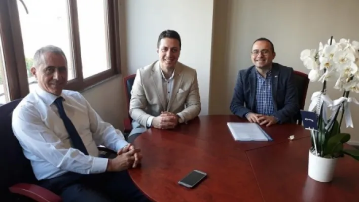 Kızılay Yöneticileri Rumelili Öğrencilerle Buluştu