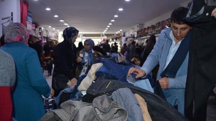 Gümrük AVM'de yılın son fırsatları