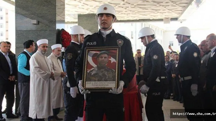 Şehit Özel Harekat Şube Müdürü Kansuva son yolcuğuna uğurlandı