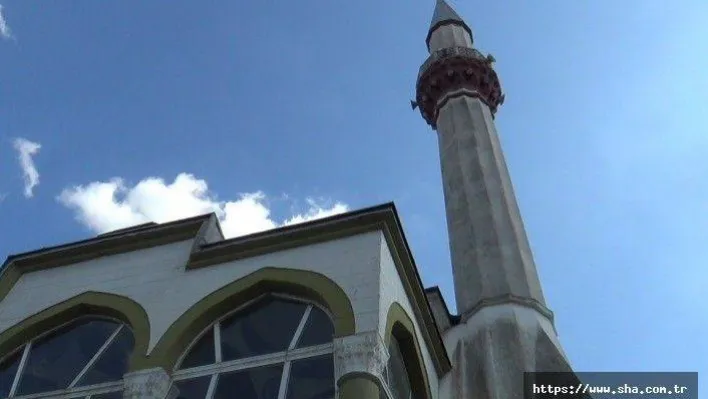 Silivri'de bir camii riskli bulunan mühürlendi!