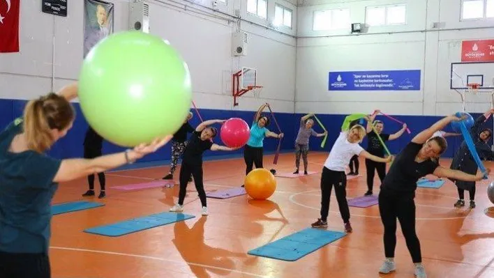 İBB Kış Dönemi Spor Okulları'nda Kadınlara Özel Seanslar