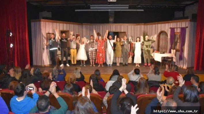 3+1 Zombili Tiyatro Oyunu Yoğun İlgi Gördü