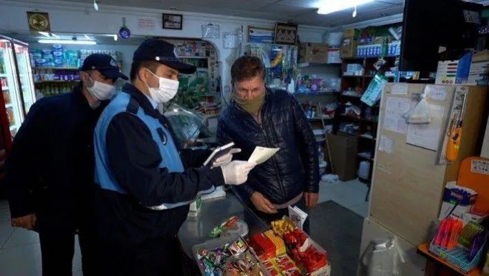 Başakşehir'de 65 yaş üstü vatandaşların market ihtiyaçları karşılanıyor