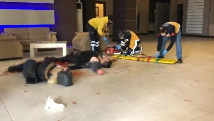 Beylikdüzü'nde maske satışında silahlı kavga: 4 yaralı