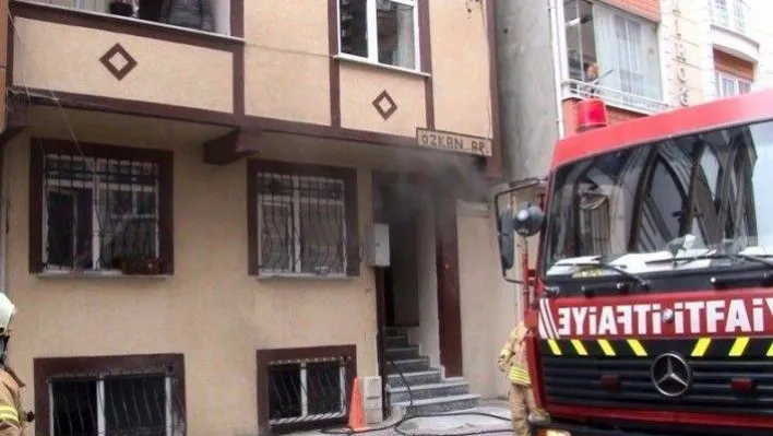(Özel) Baca yüzünden yangın çıktı, apartman sakinleri kavga etti