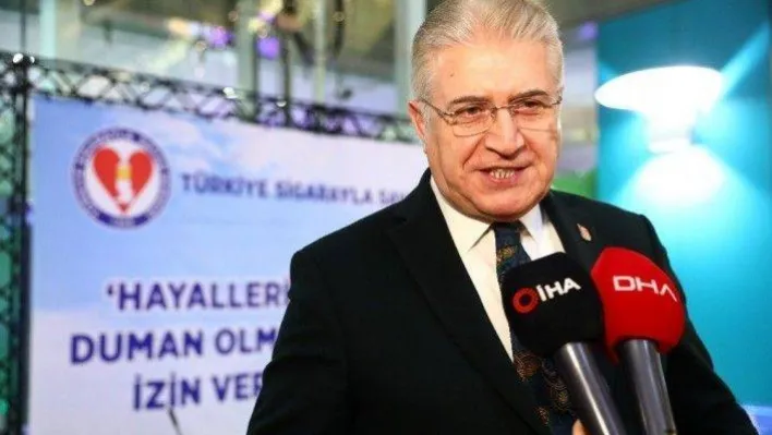 Sigara, Covid-19 riskini yüzde 14 artırıyor