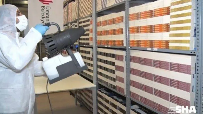 Ümraniye Belediyesi, dezenfekte ettiği 35 bin kitabı evlere tek tek dağıtacak