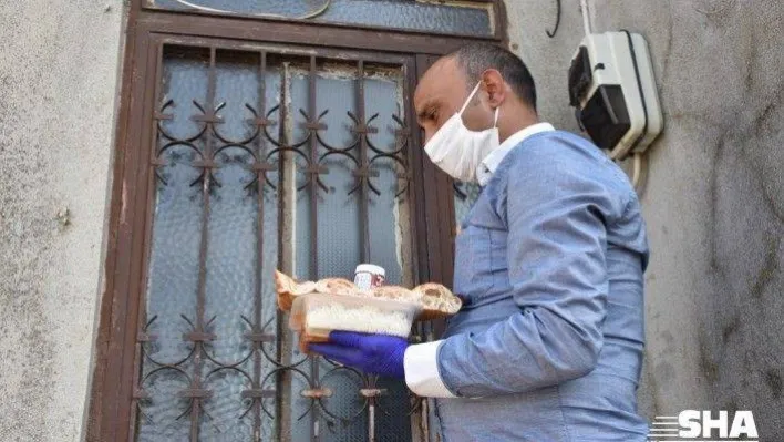 184 haneye her gün sıcak yemek bırakılıyor