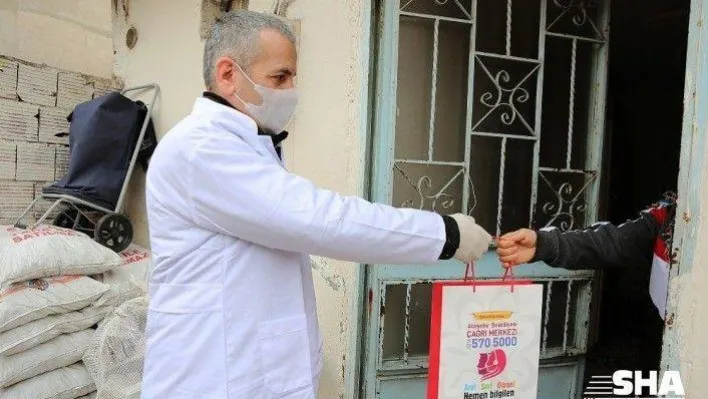 65 yaş ve üstü vatandaşlara sıcak yemek ve erzak kolileri dağıtılmaya devam ediliyor