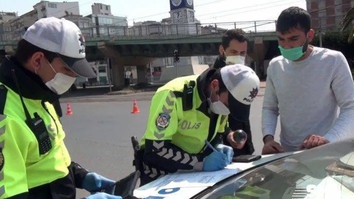 Aksaray'da sokağa çıkma yasağına uymayan sürücüye bin lira ceza