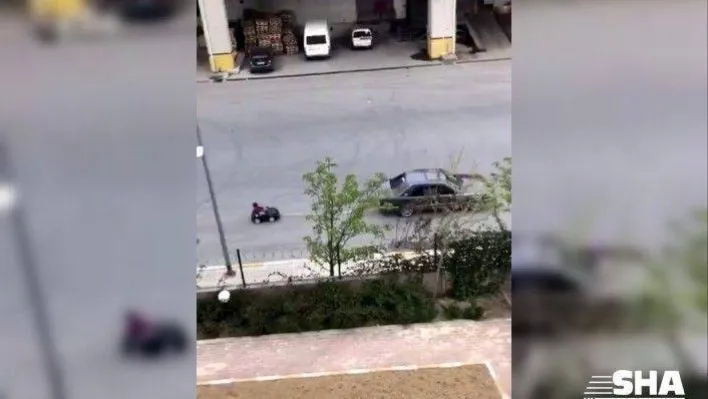 Esenyurt'ta otomobiline bağladığı aküllü arabayla çocuğunu gezdiren baba yakalandı