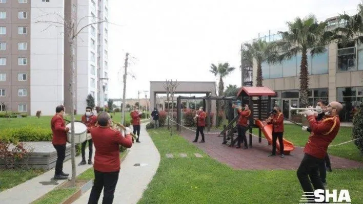 Eyüpsultan Belediyesinin moral bando konserleri sürüyor