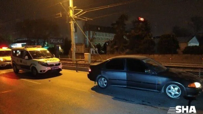 Güngören'de çalıntı araçla polisin üzerine gitti: 1'İ polis memuru 2 yaralı