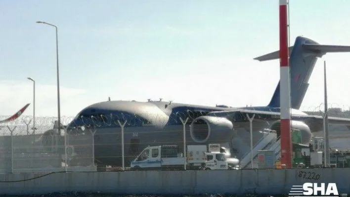 İngiliz Kraliyet Hava Kuvvetleri uçağı 15 tonluk sağlık ekipmanı için yeniden İstanbul'da