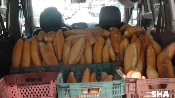 İstanbul'da ekmek ve gazete vatandaşların ayağına geldi