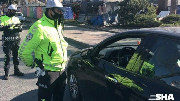 İstanbul'da sokağa çıkma kısıtlamasında trafik denetimleri