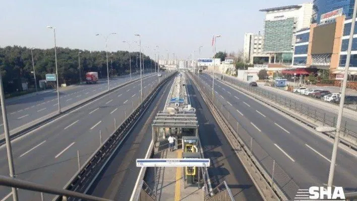 İstanbul'da yasak sonrası toplu taşıma seferleri seyrek şekilde yapılıyor