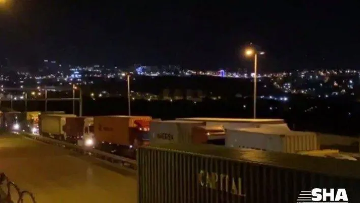 Limana giremeyen tırcılar korna çalarak eylem yaptı