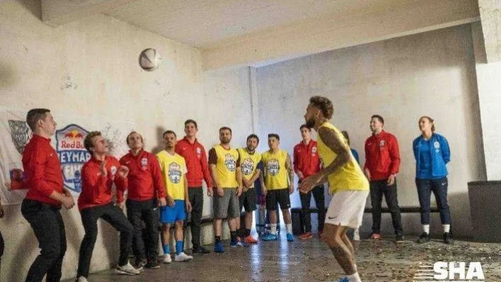 Neymar Jr, yetenekleri aramaya devam ediyor