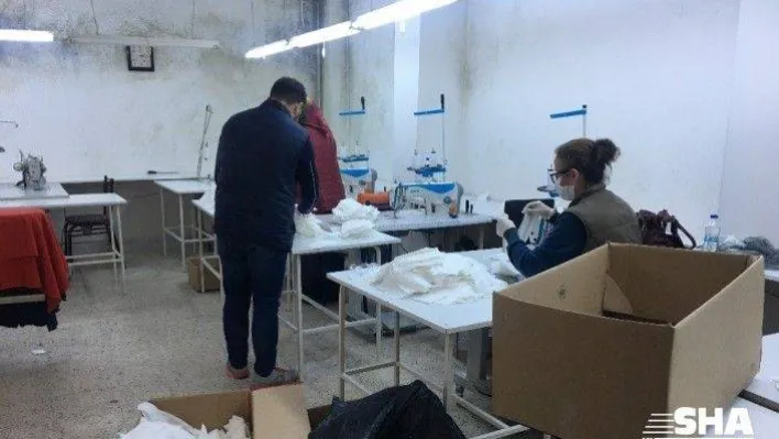 (Özel) Ataşehir'de kaçak maske üretimi yapılan atölyelere baskın
