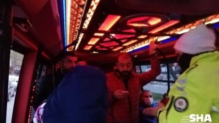 (Özel) Sosyal mesafe kuralını hiçe saydılar: Minibüslerde şoke eden görüntü