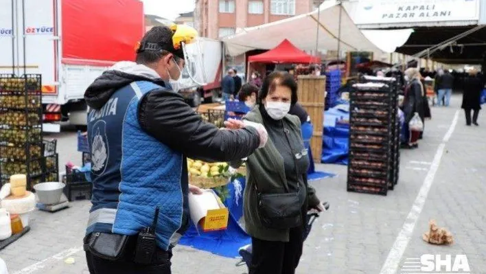 Ramazan öncesi semt pazarında korona virüs tedbirleri