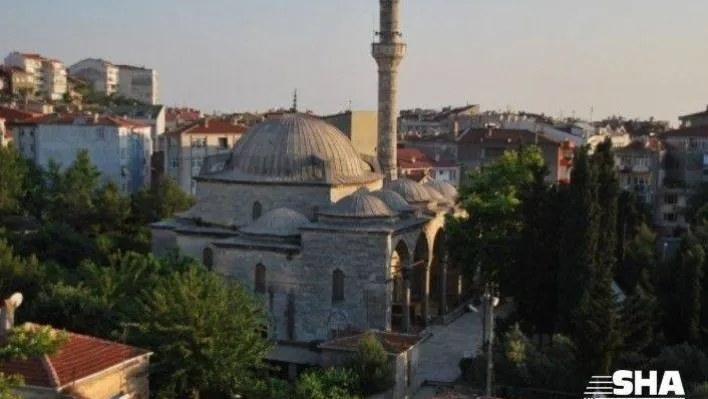 Silivri'de camilerden 'evde kalın' çağrısı