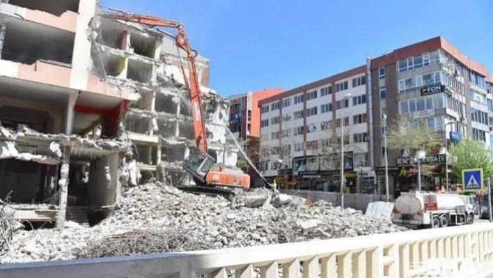 Turan Hançerli, 'Avcılar'daki tüm yapıların kimliklerini tek tek hazırladım'